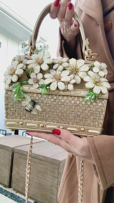 Basket of Sunshine Daisy Boquet Top Handle Handbag