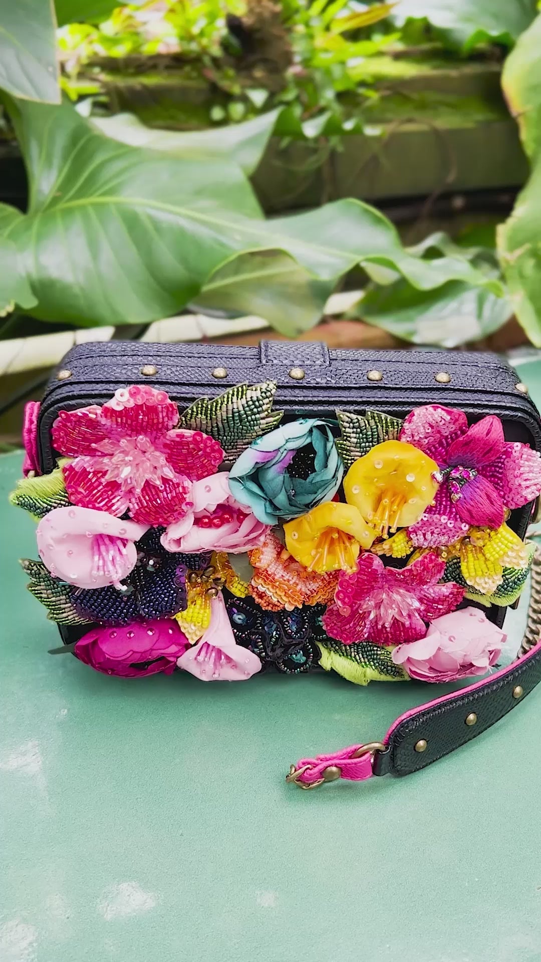 video blooming beauty handbag